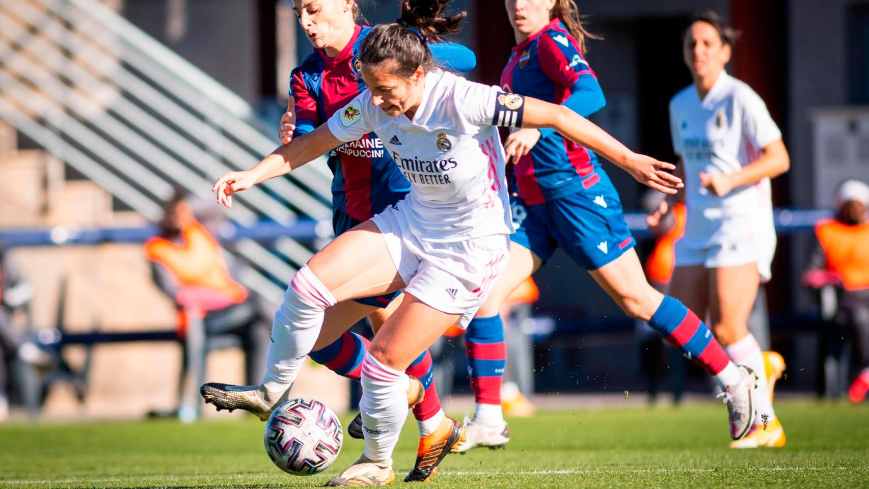 Ivana Andrés, durante el partido entre el Real Madrid Femenino y el Levante. Foto: Twitter (@realmadridfem)