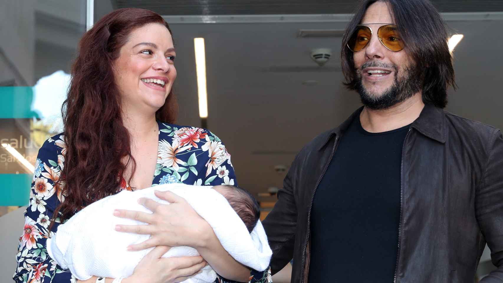 Mónica y Joaquín, cuando nació su primer hijo, Romeo, en octubre de 2018.