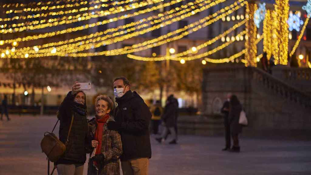 Las luces de Navidad 2020 por la parte vieja de Pamplona.