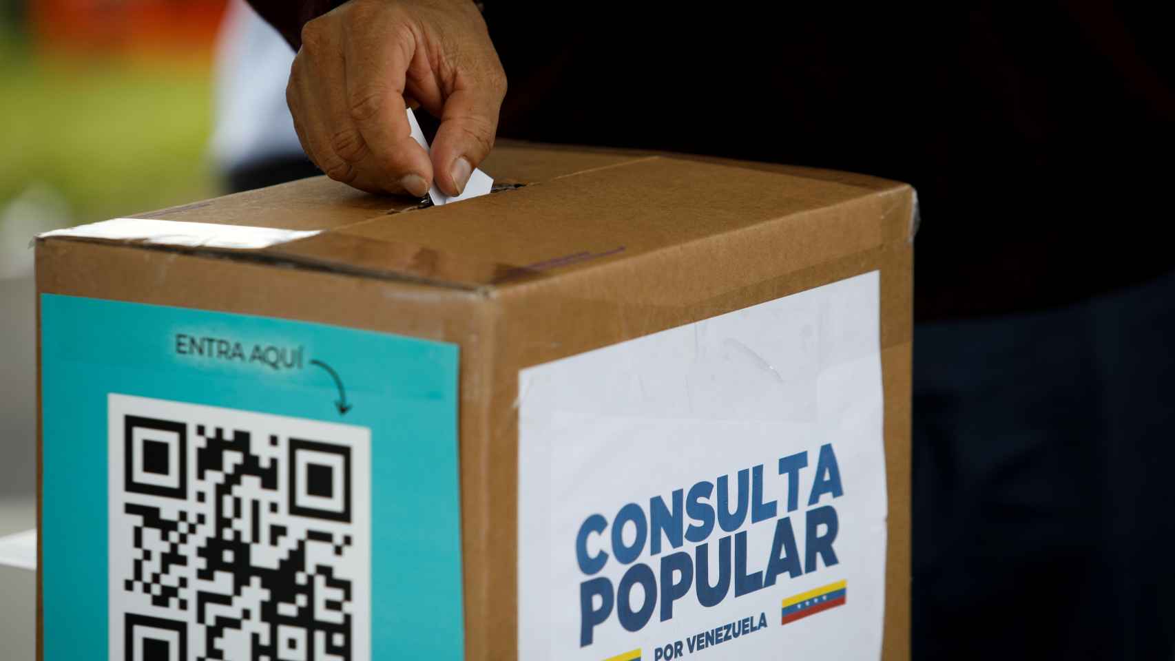 Una de las urnas de la consulta popular impulsada por la oposición venezolana.