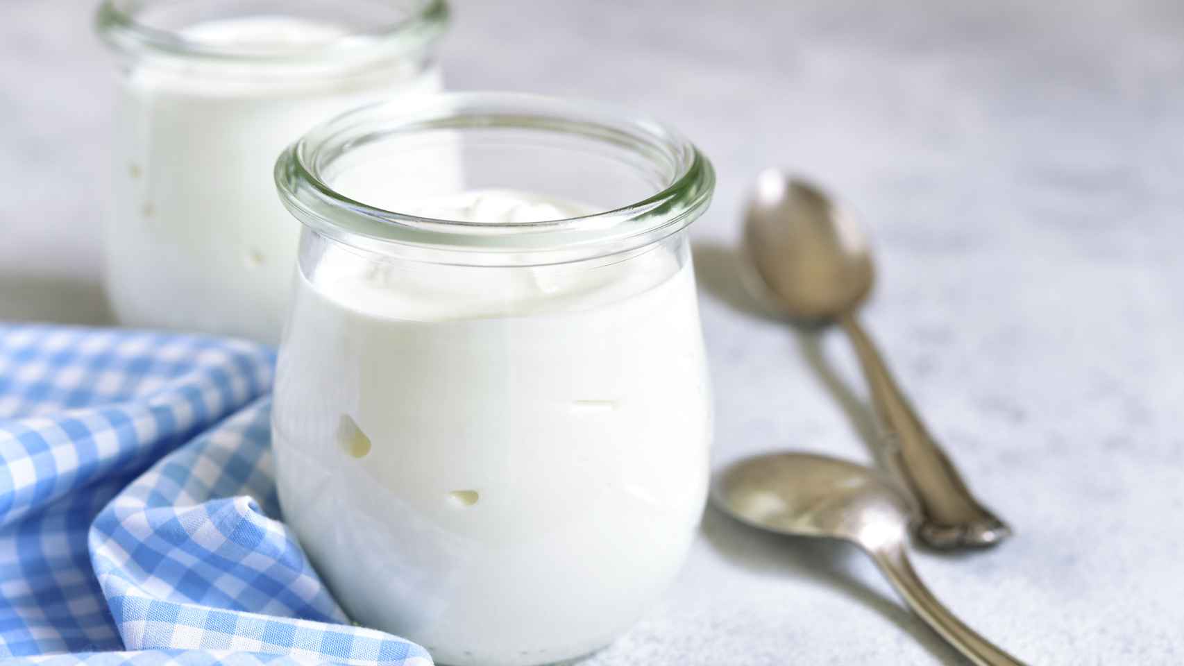 Tres yogures con fama de saludables que los nutricionistas recomiendan evitar