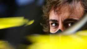 Fernando Alonso, dentro del cockpit del Renault