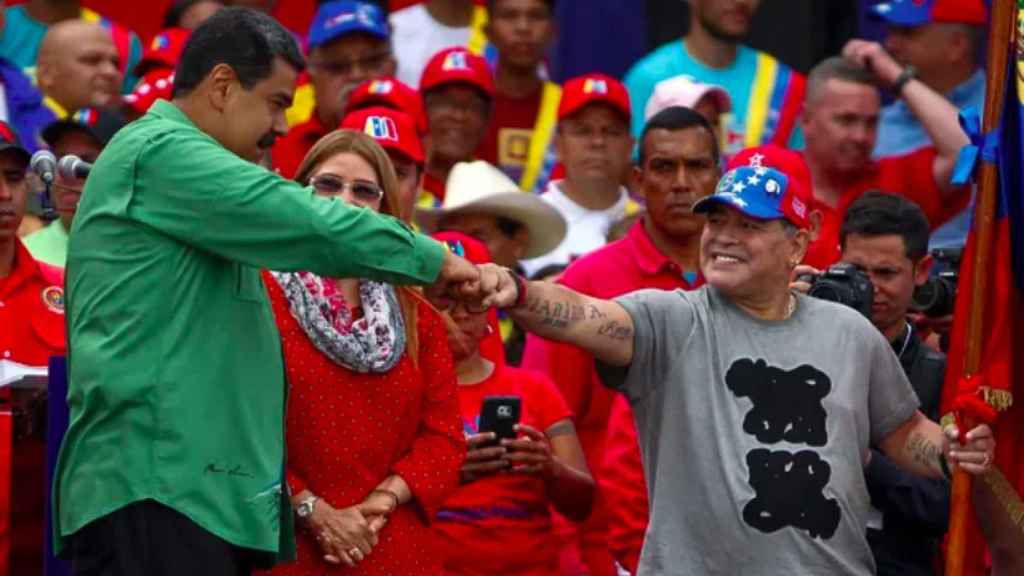 Nicolás Maduro y Diego Armando Maradona