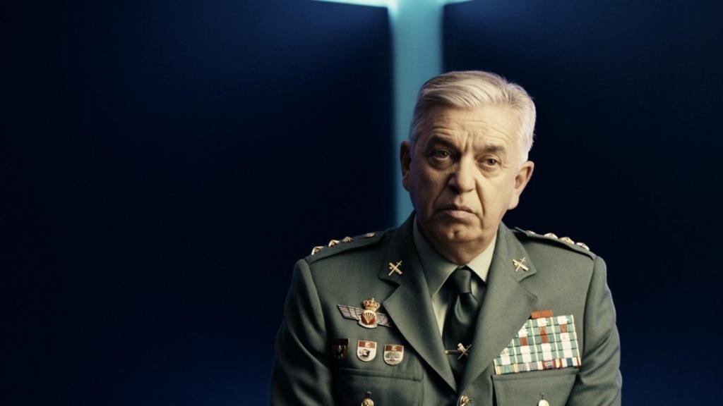 El coronel Manuel Sánchez Corbí es autor del libro que adapta la docuserie.