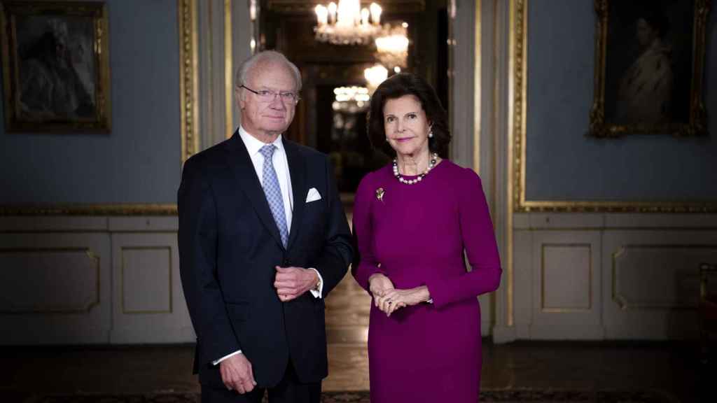 Los reyes Carlos XVI Gustavo y Silvia de Suecia.