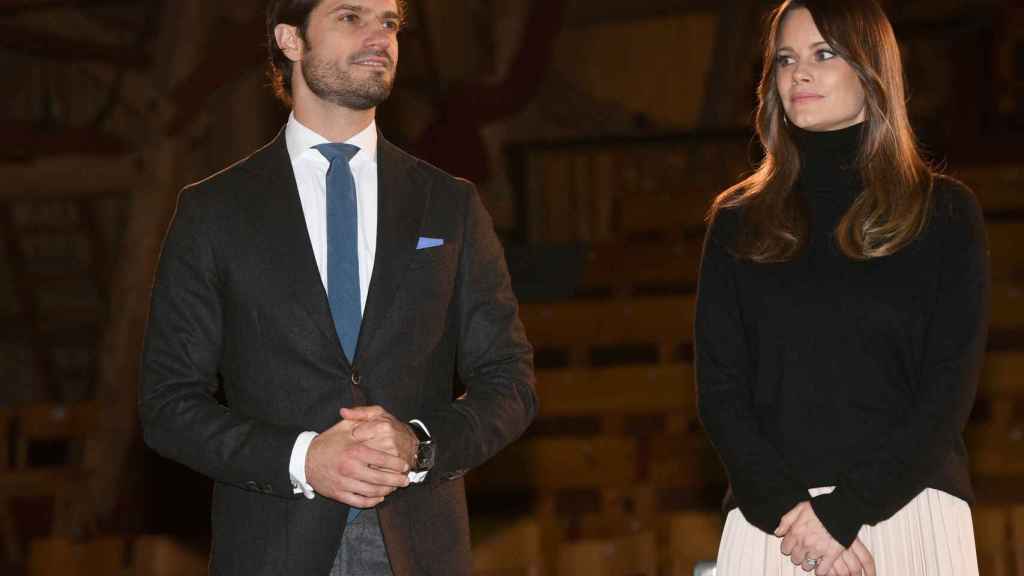 Los príncipes Carlos Felipe y Sonia de Suecia.