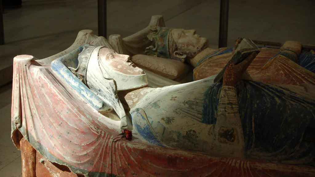 Tumba de Leonor de Aquitania y Enrique II de Inglaterra.