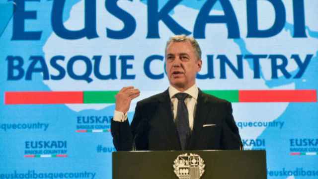 El lendakari Iñigo Urkullu presenta el plan Euskadi Basque Country.