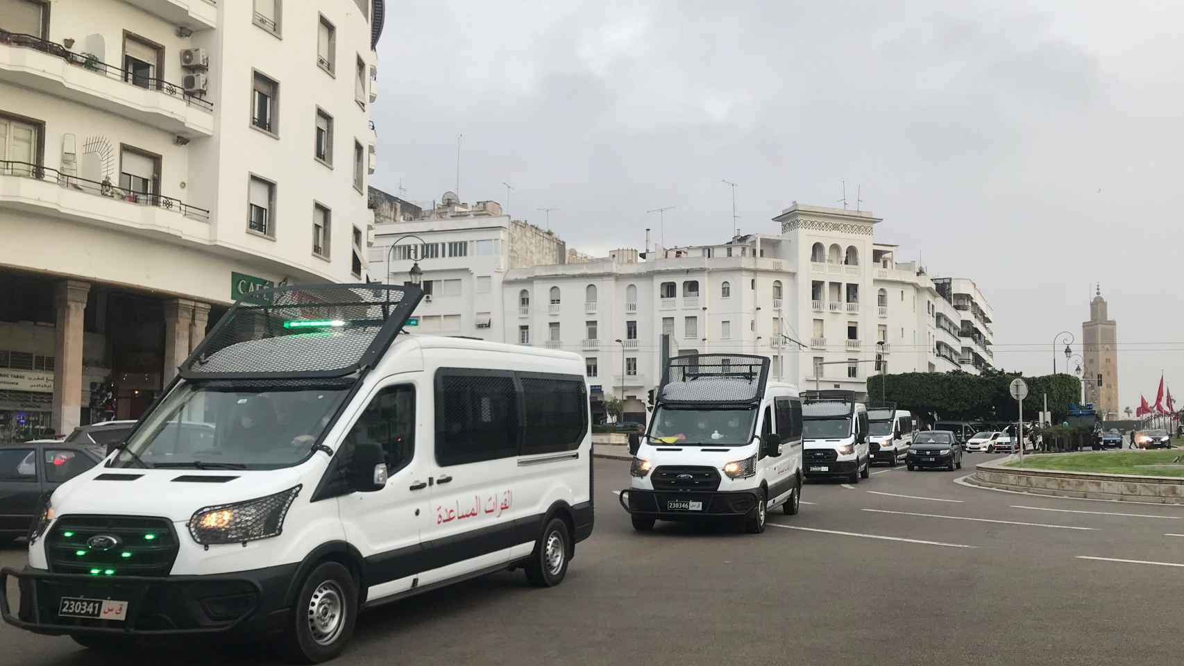 Vehículos de las fuerzas de seguridad en Rabat.