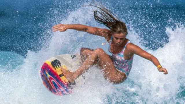 Imagen del documental 'Girls can't surf'