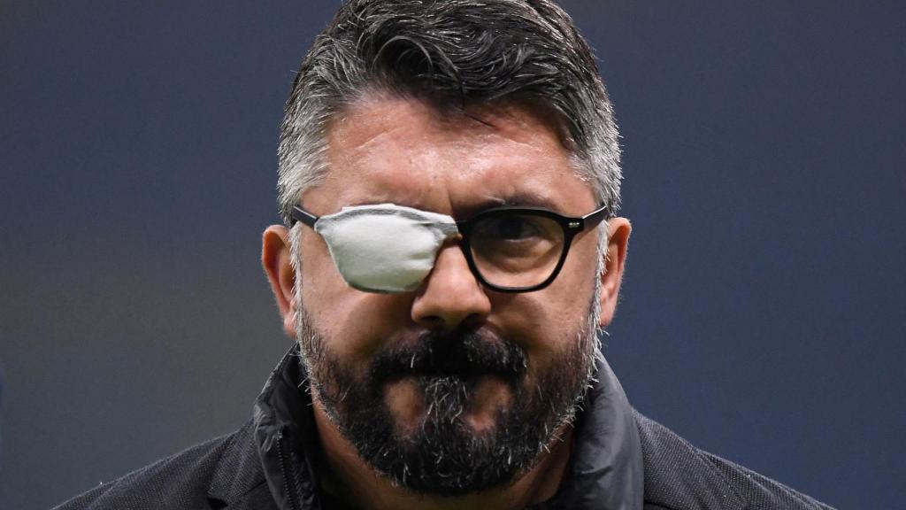 Gennaro Gattuso, en un partido del Nápoles con el parche en el ojo