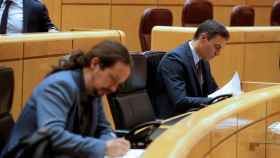 El presidente del Gobierno, Pedro Sánchez, y el vicepresidente Pablo Iglesias en el Senado.