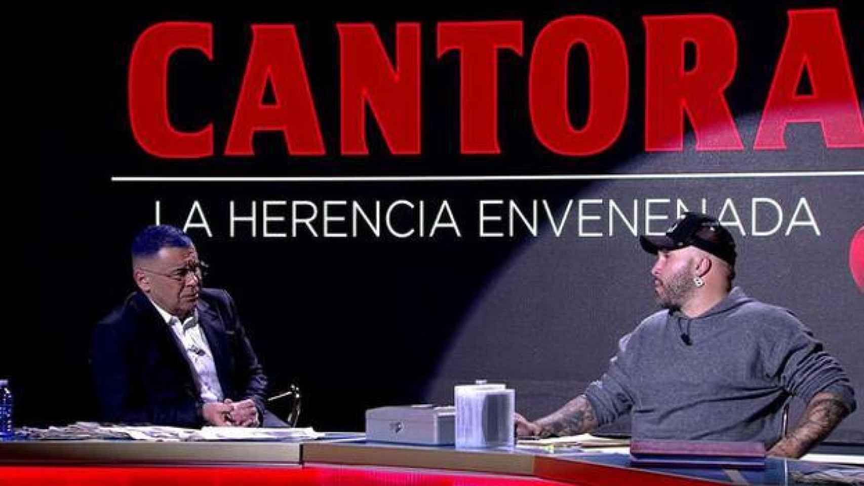 Kiko Rivera con Jorge Javier Vázquez en 'Cantora: la herencia envenenada'.