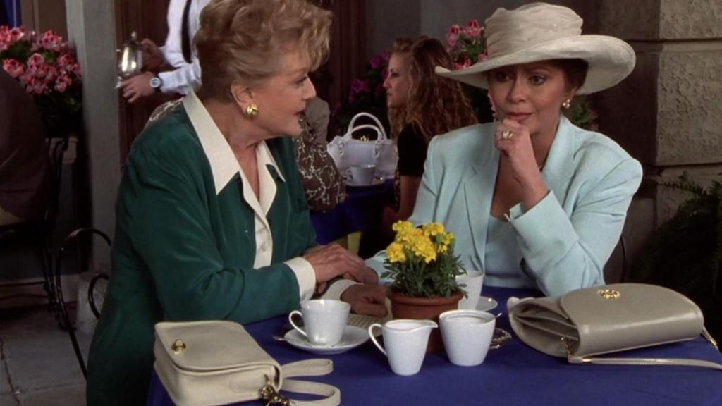 Angela Lansbury como la mítica detective aficionada Jessica Fletcher.