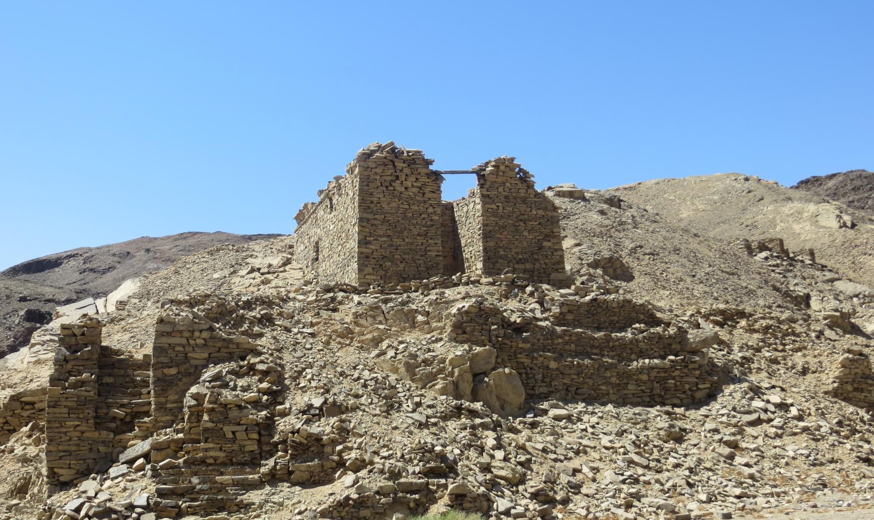 Vista de otro de los templos. Antes de las excavaciones se pensaba que esta estructura era un edificio administrativo.