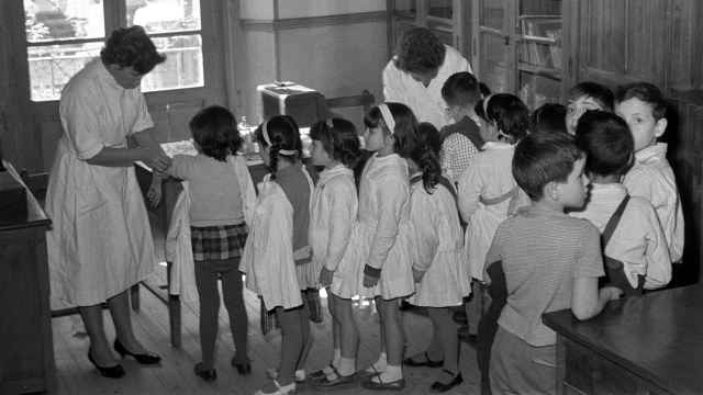 Vacunación de la viruela en Madrid en 1961.