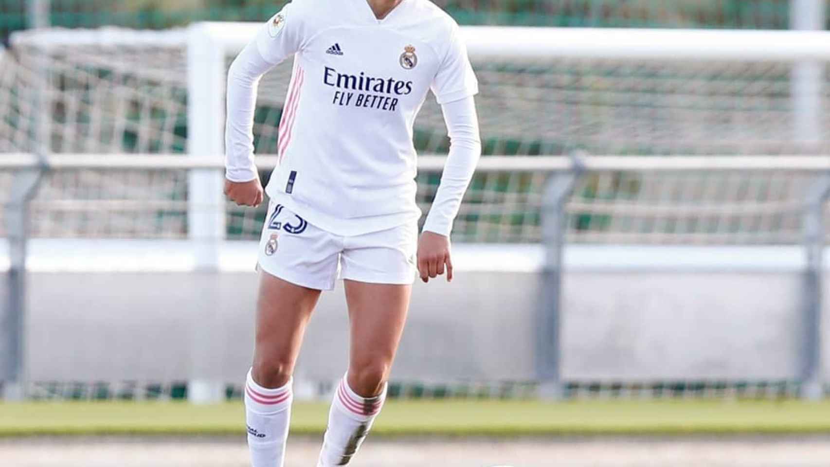 Claudia Florentino, durante un partido con el Real Madrid Femenino. Foto: Instagram (claudiaflorentino98)