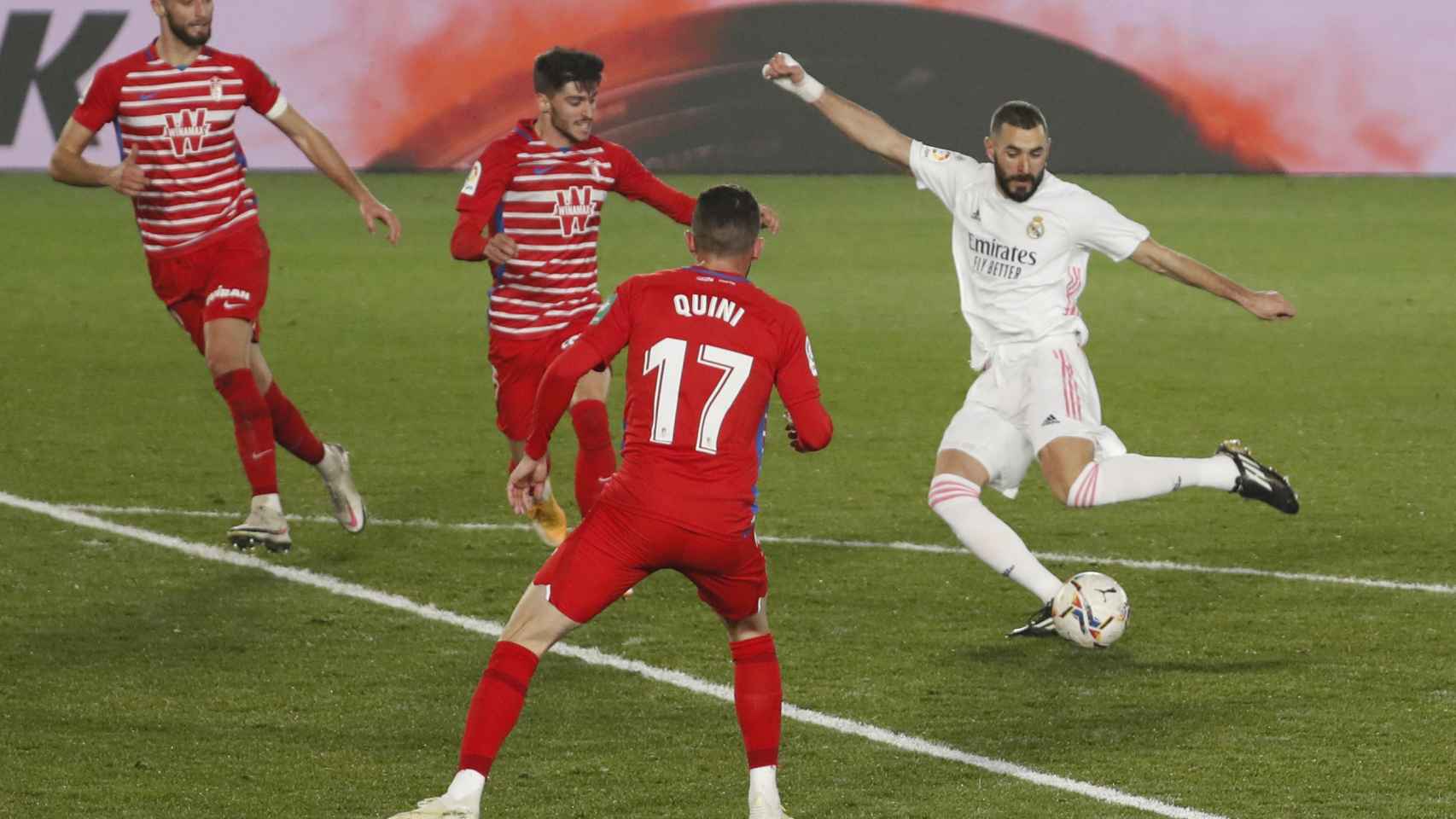 Gol de Benzema en el Real Madrid - Granada
