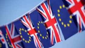 Banderas de Reino Unido y la UE. EP