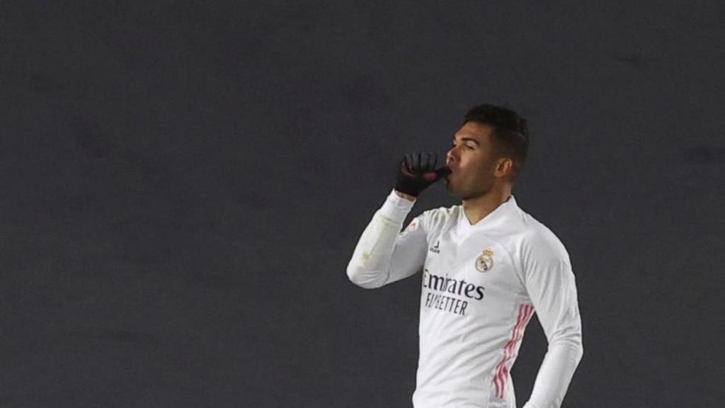 Casemiro celebra su gol en el Real Madrid - Granada de la jornada 15 de La Liga