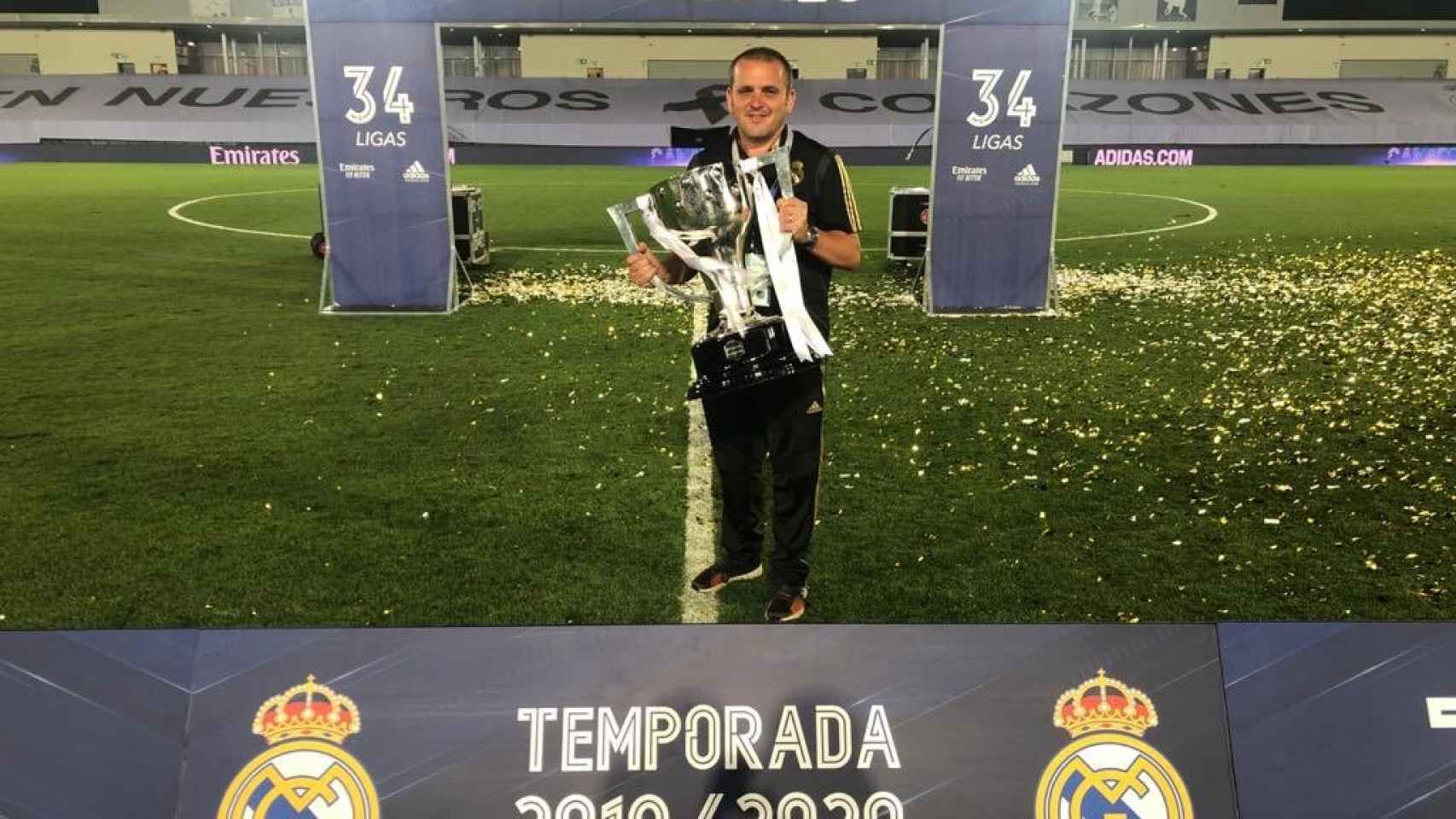 Paul Burgess celebra La Liga 34 del Real Madrid