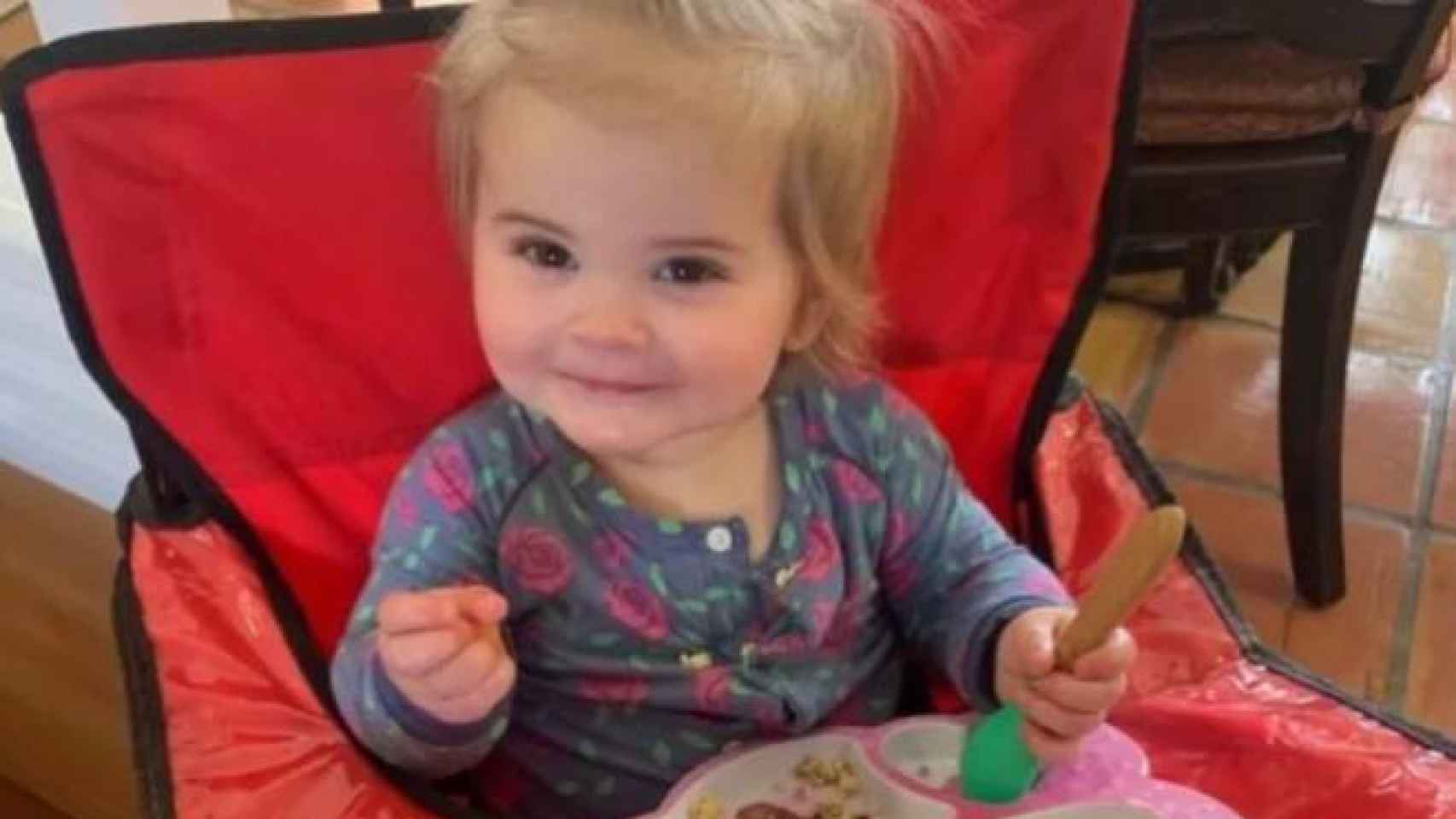 Reese Smith, la pequeña de 17 meses que ha muerto tres tragarse la pila del mando a distancia