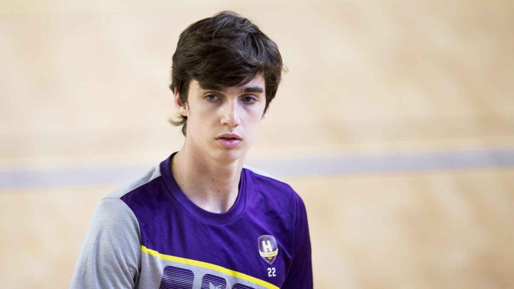 El hijo de Iñaki Urdangarin y la infanta Cristina ha protagonizado un encontronazo con la prensa.