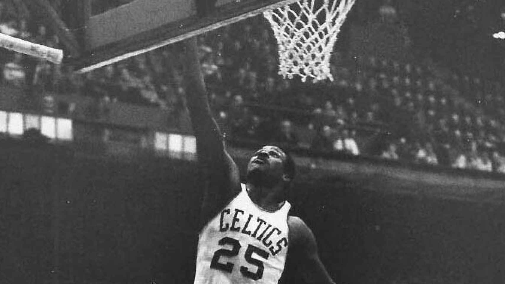 K.C. Jones jugando con los Boston Celtics