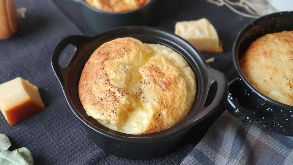 Soufflé de queso, receta fácil con los trucos de Gordon Ramsay