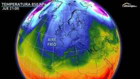 La masa de frío polar situándose sobre Europa el jueves. Eltiempo.es.