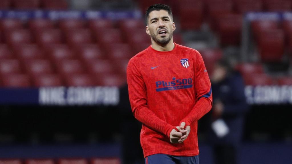 Luis Suárez, durante el calentamiento previo al Atlético de Madrid - Getafe