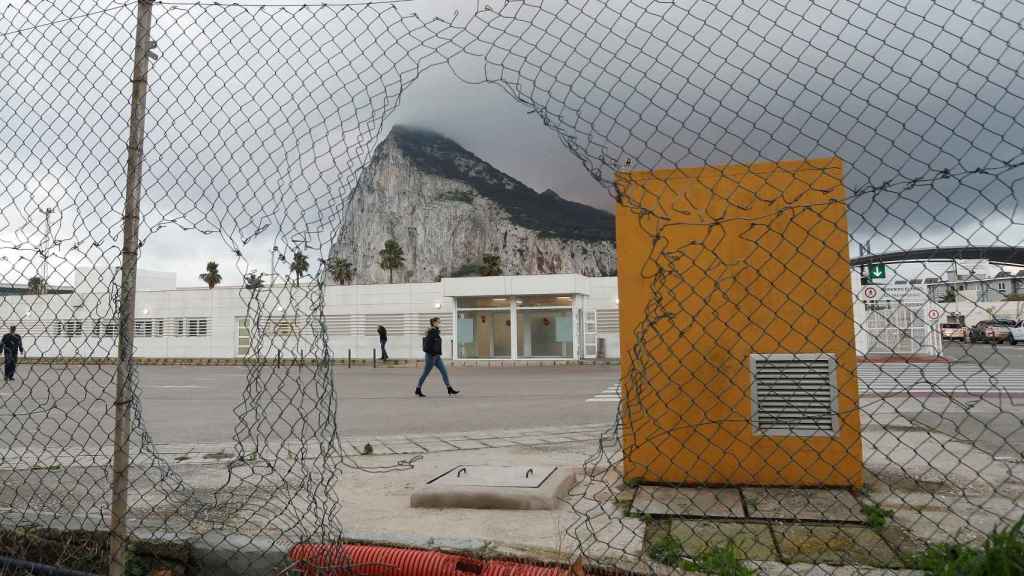 La verja de Gibraltar "se convertirá en frontera" si Londres y Madrid no pactan antes hoy 31 de diciembre de 2020 547457256_168586266_1024x576