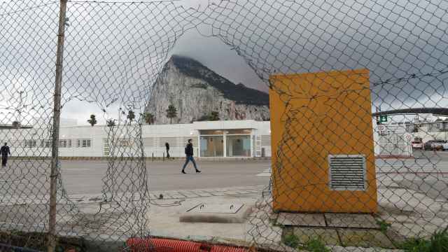 La verja de Gibraltar se convertirá en frontera si Londres y Madrid no pactan antes de las uvas