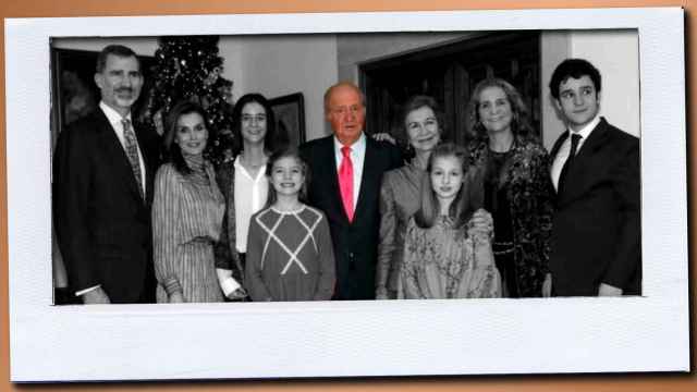 La Familia Real, excepto la infanta Cristina, Iñaki Urdangarin y sus hijos, en el 80 cumpleaños del rey Juan Carlos.