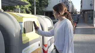 El reciclaje con recompensa llega al millón de catalanes.