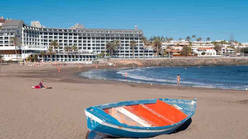 El oasis turístico de Canarias se hunde por la dependencia de Reino Unido y Alemania