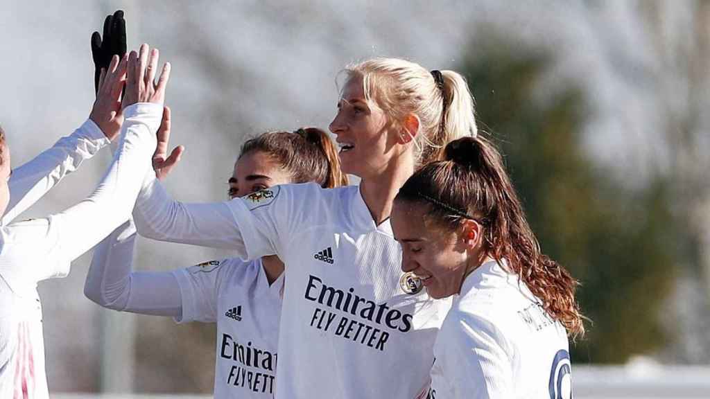 Sofia Jakobsson celebra un gol con el Real Madrid Femenino