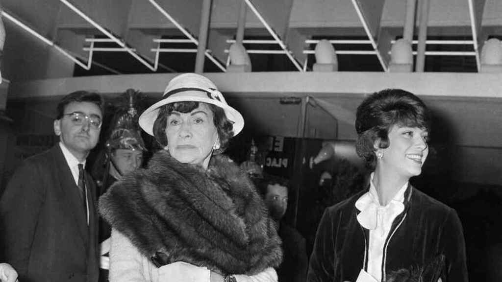 Gabrielle 'Coco' Chanel y Marie Helene Arnaud en una gala en los años 60.
