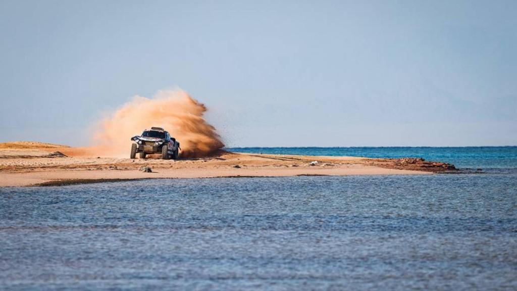 Carlos Sainz en la etapa 9 del Rally Dakar