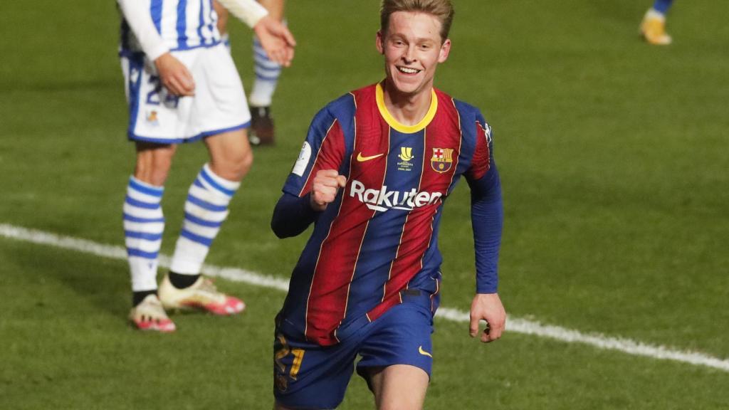 Frenkie de Jong celebra su gol con el Barcelona en la semifinal de la Supercopa de España