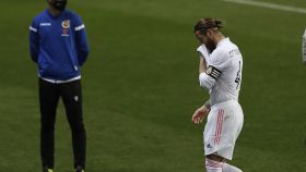 Sergio Ramos, abandonando el terreno de juego tras el partido de la Supercopa de España