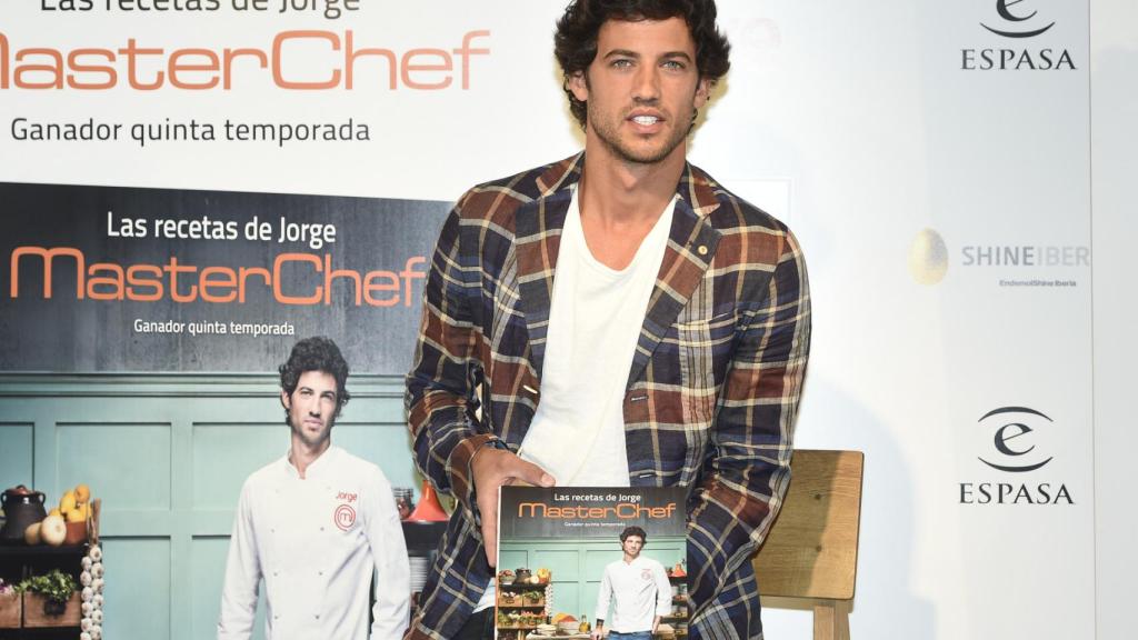 Jorge Brazález, tras su triunfo en 'MasterChef', en la presentación de su libro 'Las recetas de Jorge'.