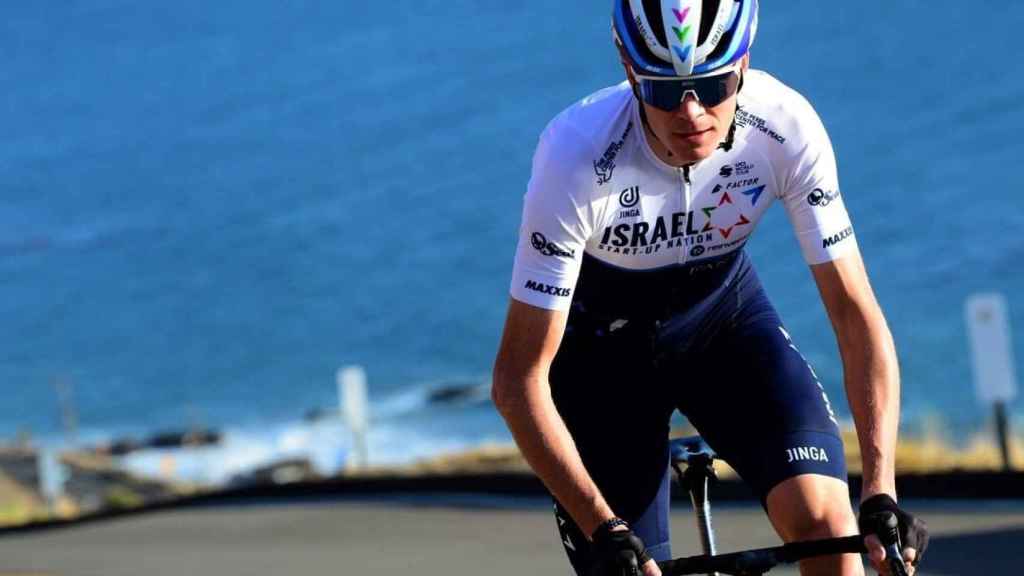 Chris Froome, con el maillot de Israel Start-Up Nation