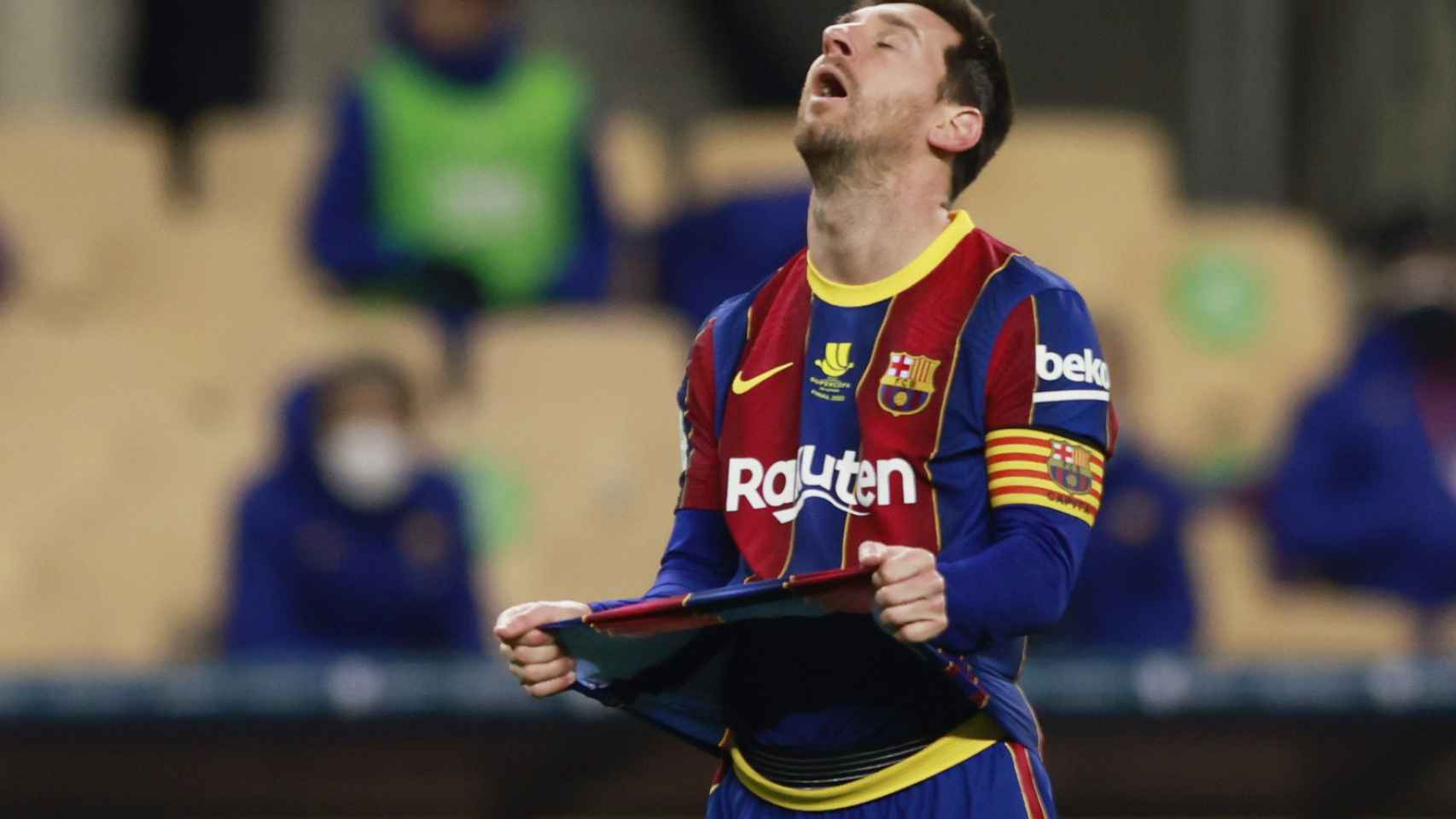 Leo Messi se lamenta de una ocasión fallada, en la final de la Supercopa de España