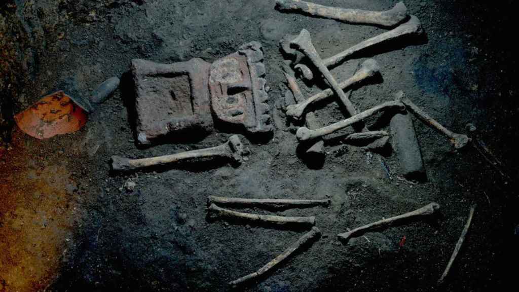 Restos humanos hallados en el yacimiento de Zultépec-Tecoaque.