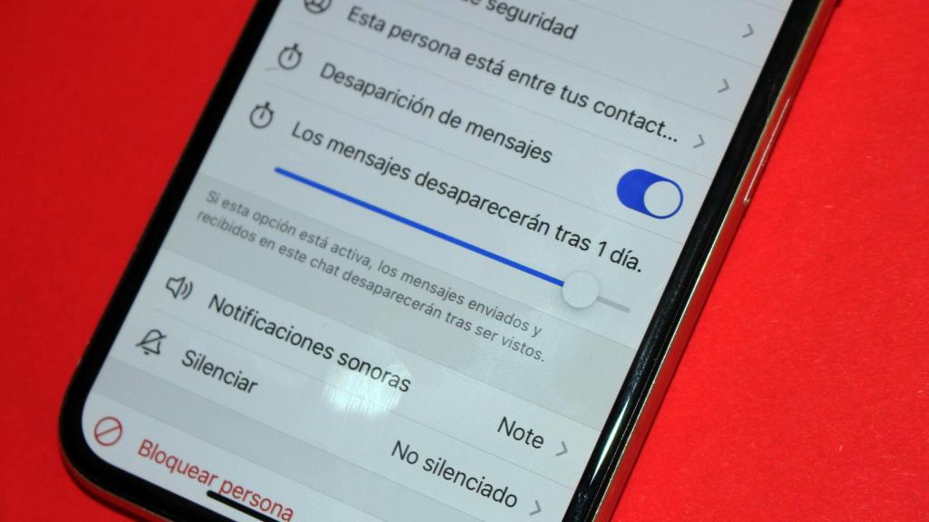 Signal permite fijar que los mensajes desaparezcan pasados un tiempo.