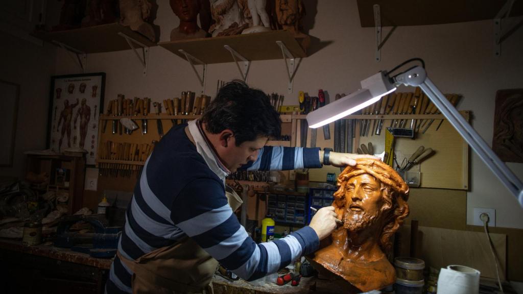 Fernando Aguado trabajando.