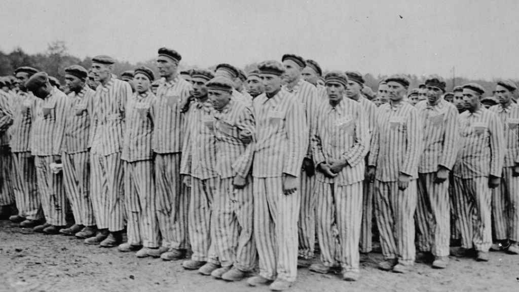 Prisioneros en el campo nazi de de Buchenwald.