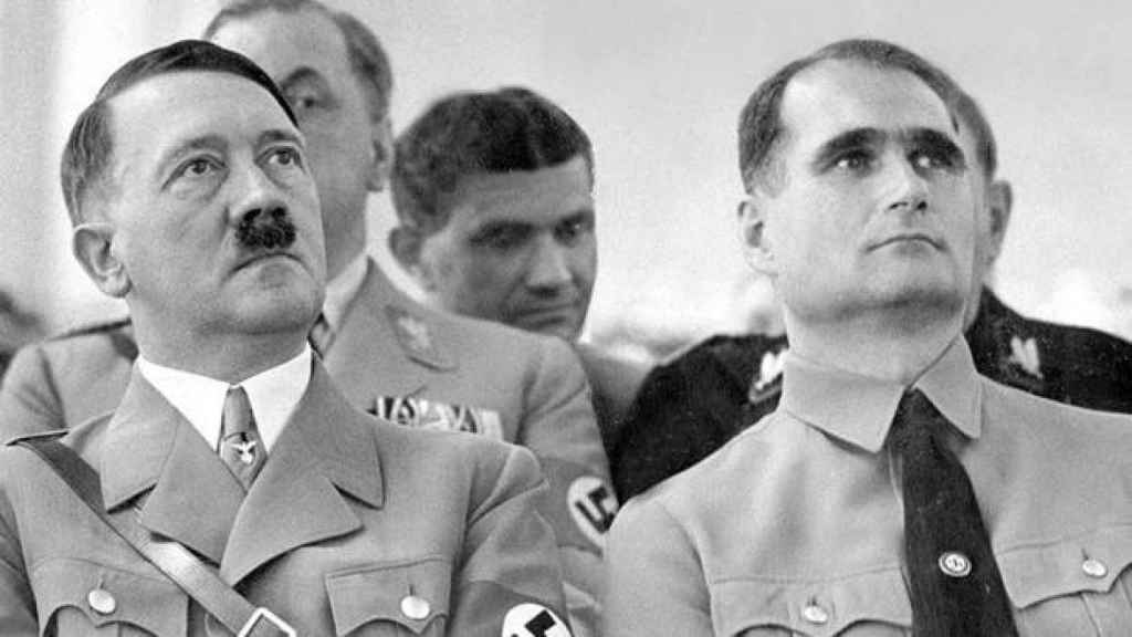 Adolf Hitler y Rudolf Hess.
