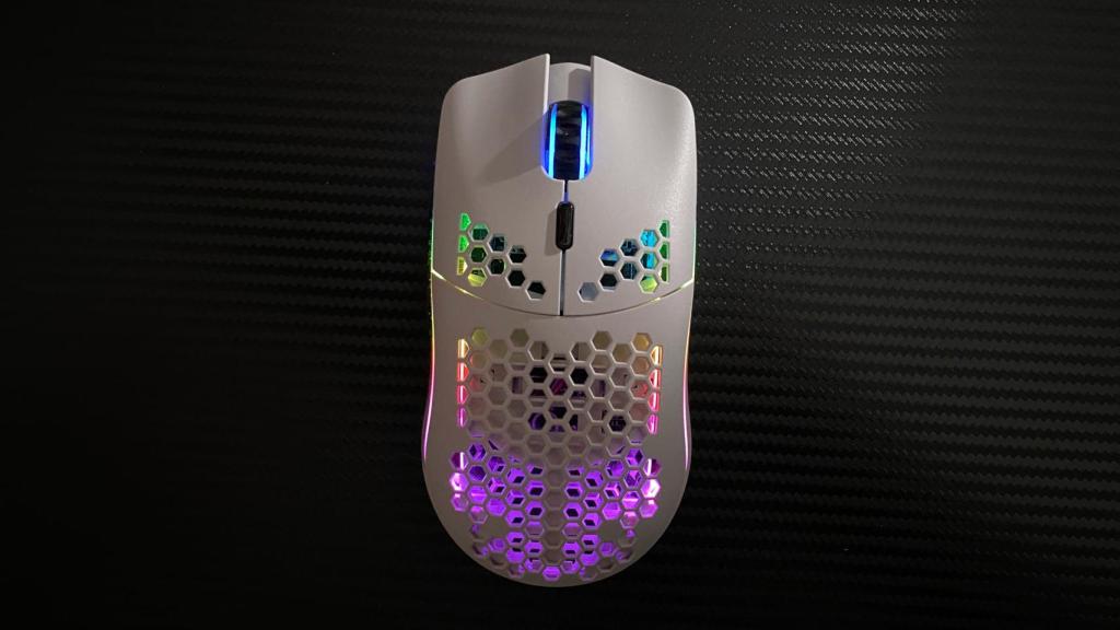 El Glorious Model O Wireless es simétrico